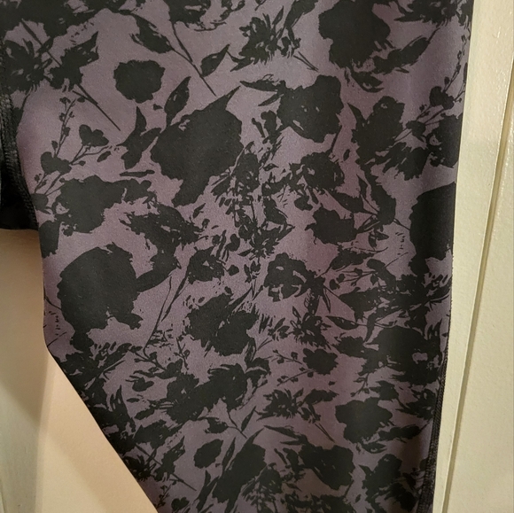 Workout pants - Picture 3 of 5